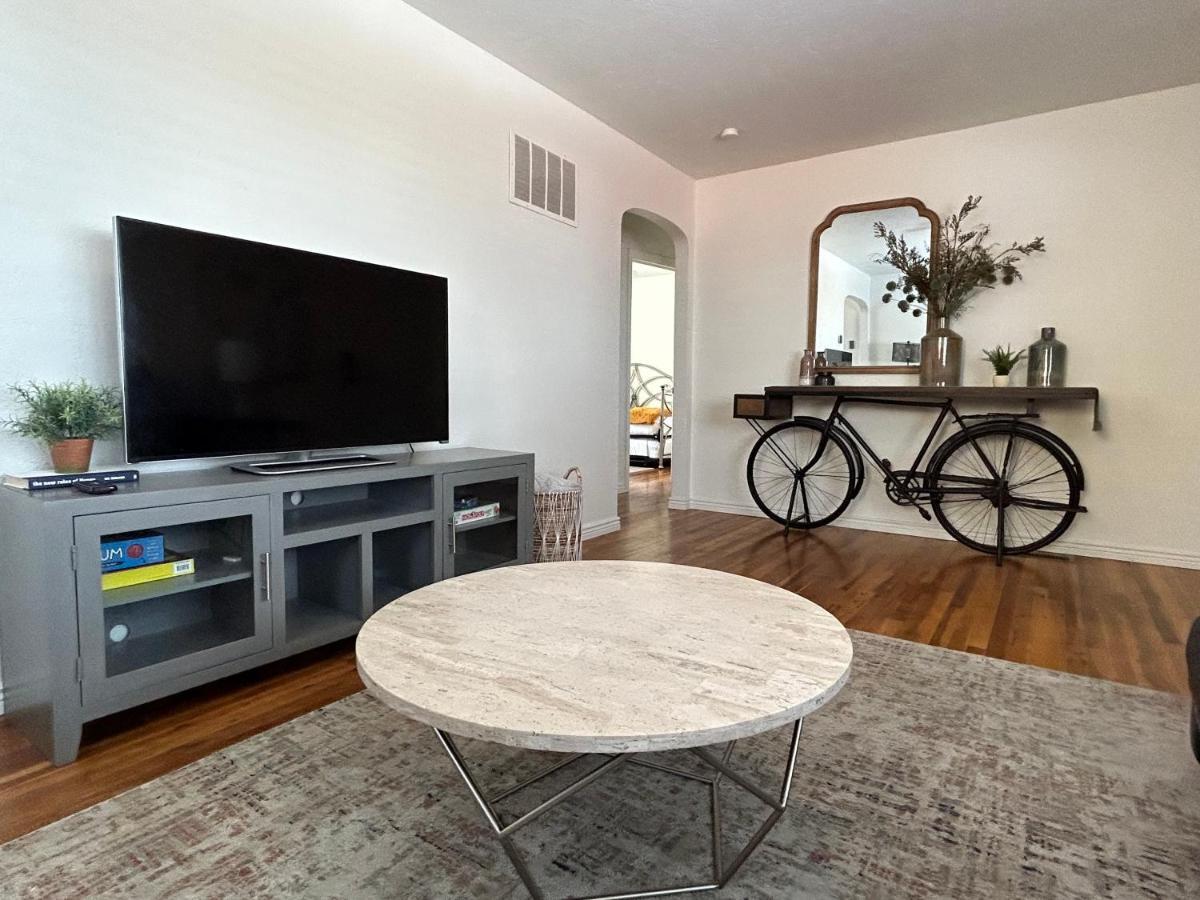 Home Sweet Idahome, Feels Like Home With All The Decor You Wish You Could Afford King Bed In Master, Fully Fenced Dog Friendly Yard, A Few Blocks From Bsu And Downtown Boise, Your Perfect Stay! 外观 照片