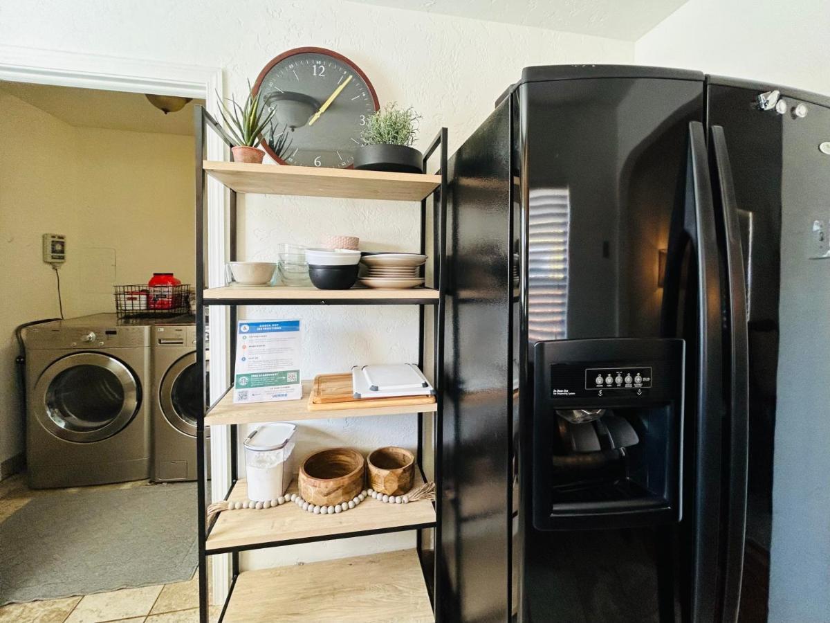 Home Sweet Idahome, Feels Like Home With All The Decor You Wish You Could Afford King Bed In Master, Fully Fenced Dog Friendly Yard, A Few Blocks From Bsu And Downtown Boise, Your Perfect Stay! 外观 照片