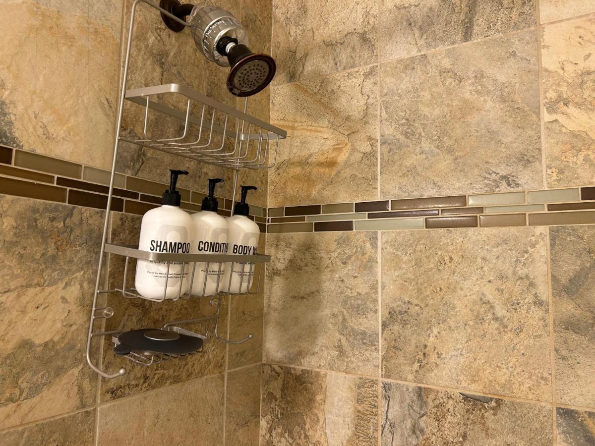 Home Sweet Idahome, Feels Like Home With All The Decor You Wish You Could Afford King Bed In Master, Fully Fenced Dog Friendly Yard, A Few Blocks From Bsu And Downtown Boise, Your Perfect Stay! 外观 照片
